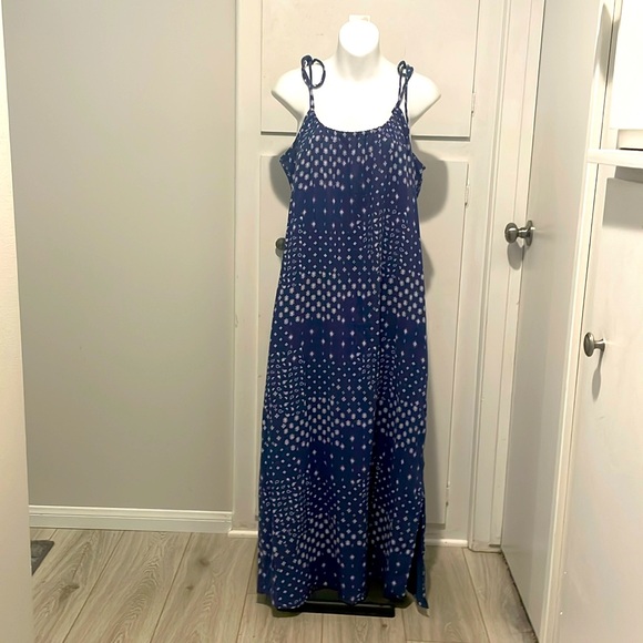 NWT Splendid Navy and White Size Medium Maxi Dress - Picture 1 of 12